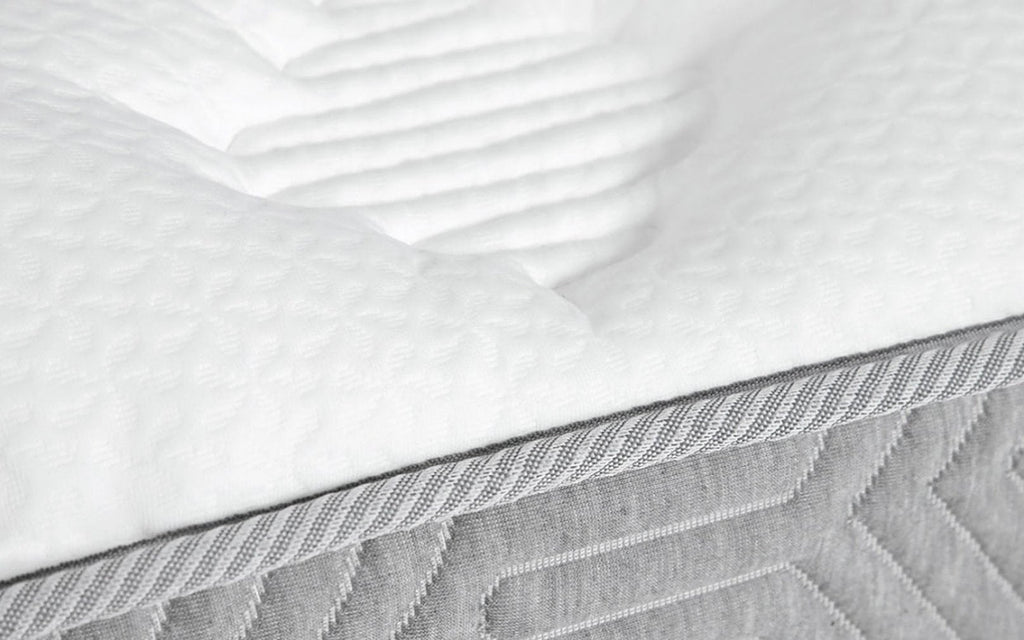 Technology Ergo Comfort mattress, product photo on white background, view 1
